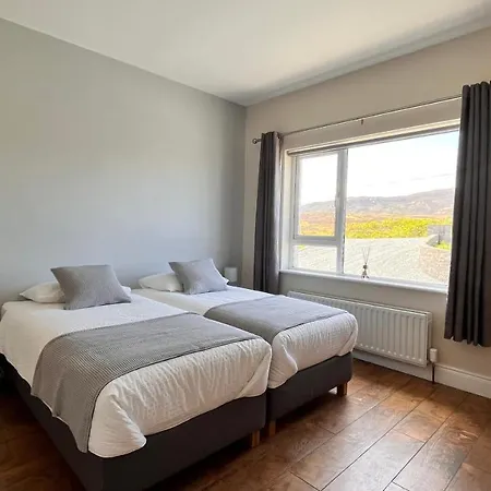 Errigal View And Crafts 3*