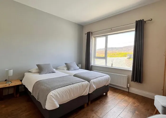 Errigal View And Crafts 3*